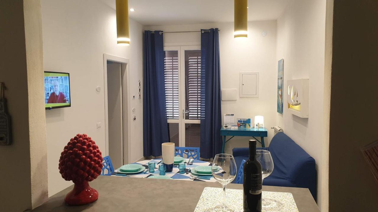 Mami Holiday House カステッランマーレ・デル・ゴルフォ エクステリア 写真